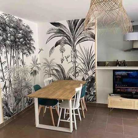 Tres Bel Appartement Contemporain Et Calme Frejus Exterior photo