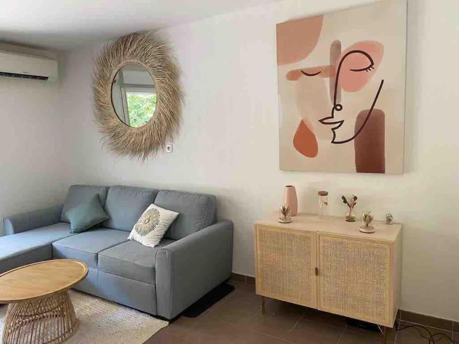 Tres Bel Contemporain Et Calme Apartment Frejus